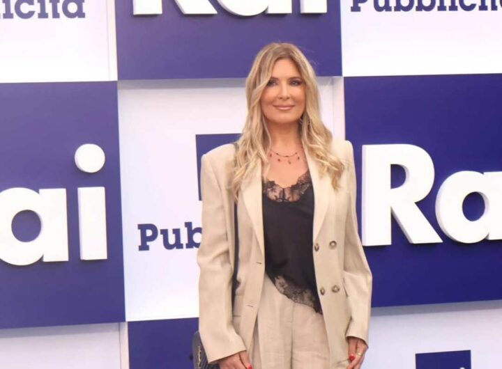 Selvaggia Lucarelli si schiera con Sophie Codegoni e attacca sui social