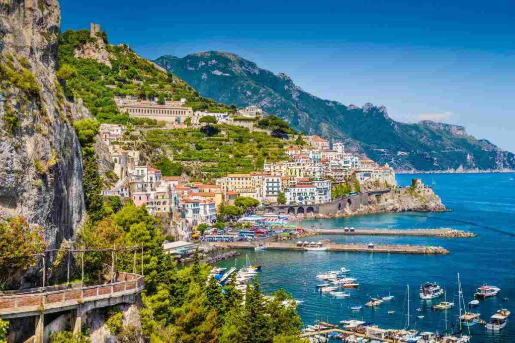 costiera amalfitana: un sogno lontano dall'overturism