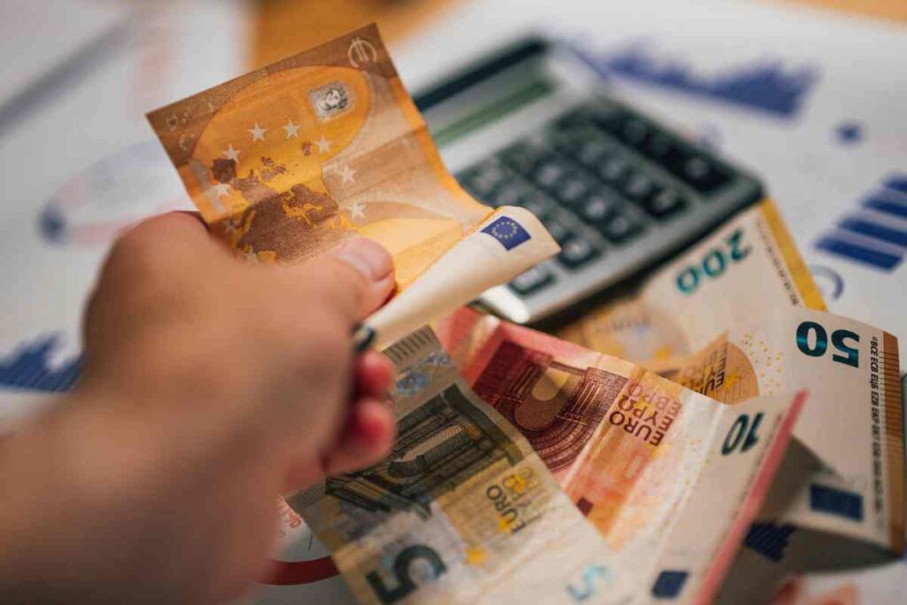 Qual è il valore del tuo ISEE? Controlla per scoprire se ti spetta il prossimo Bonus, tutti i dettagli